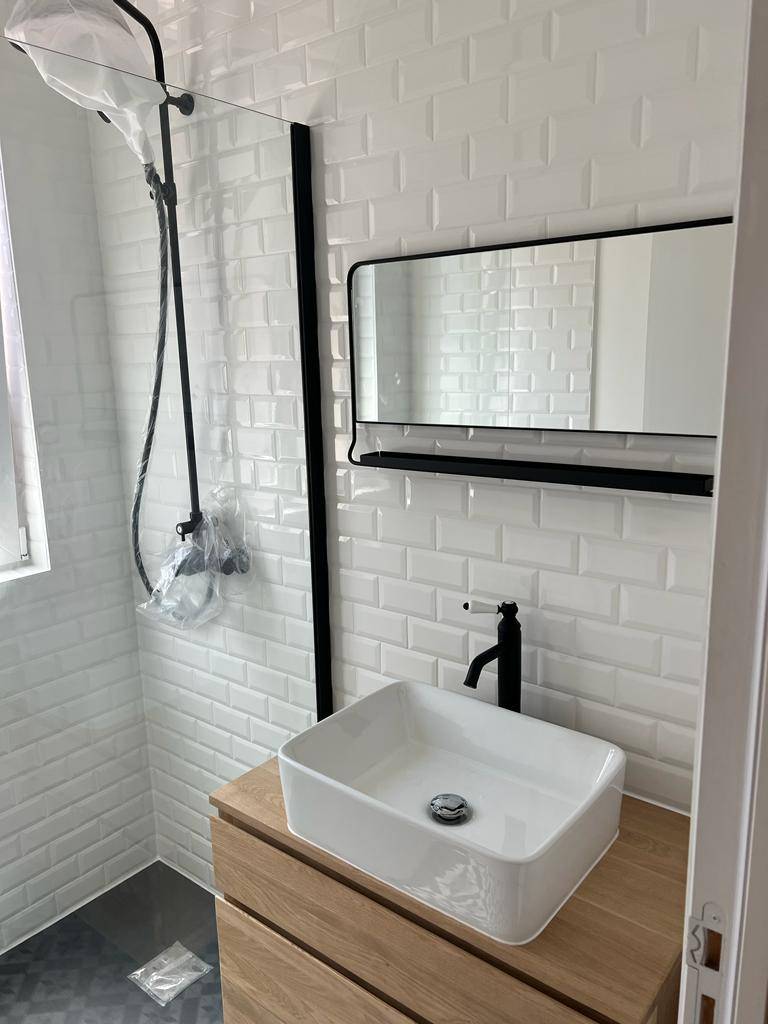 Rénovation complète d’un appartement avec remplacement des fenêtres à Malakoff